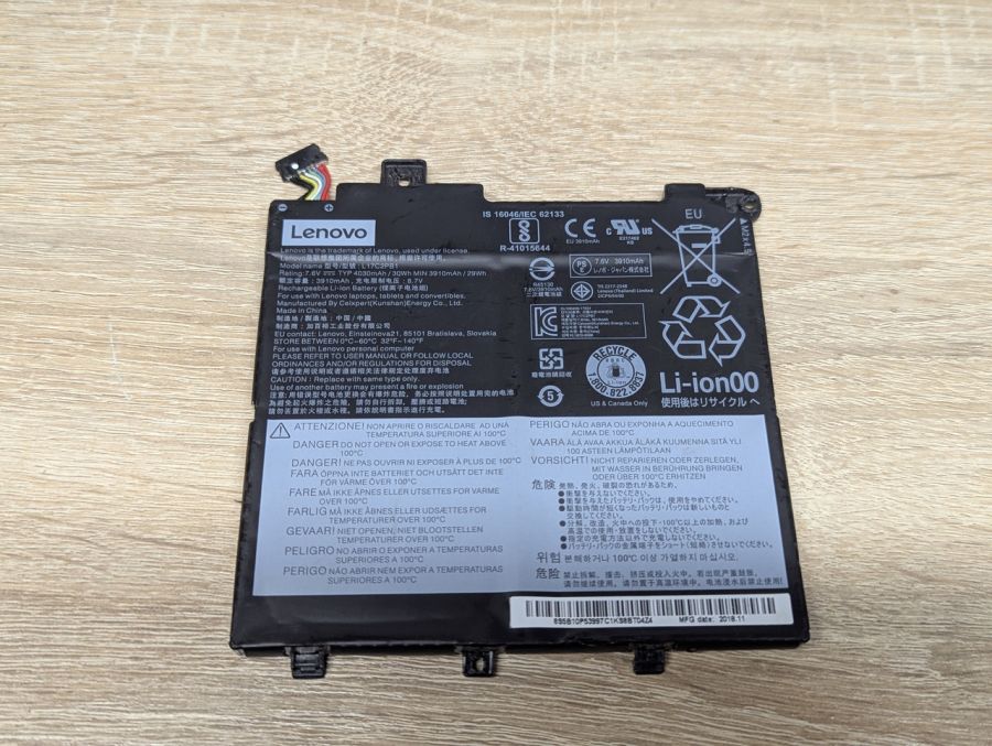Б/В Оригінальна акумуляторна батарея Lenovo L17C2PB1