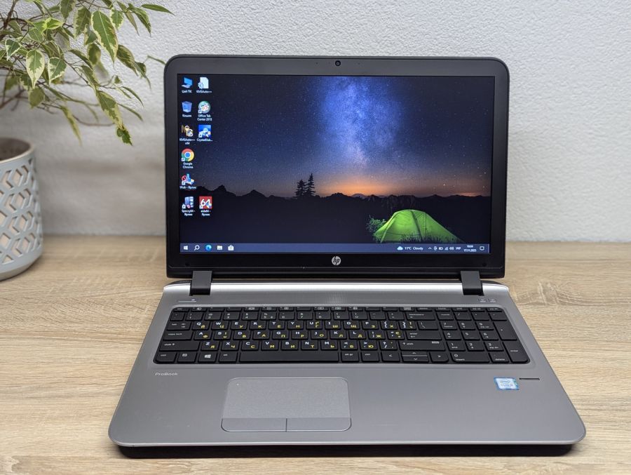 Уцінка! Ноутбук Б/В HP ProBook 450 G3, Intel Core i5-6200U, DDR3 8 GB, SSD 128GB + SSD 1TB, 15.6" HD