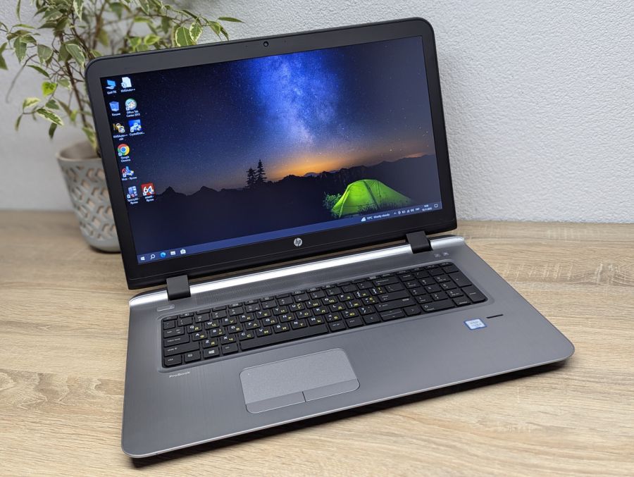Ноутбук Б/В HP ProBook 470 G3, Intel Core i5-6200U, DDR4 8 GB, SSD 128GB + SSD 750GB, AMD Radeon R7 M340 1Gb, 17"