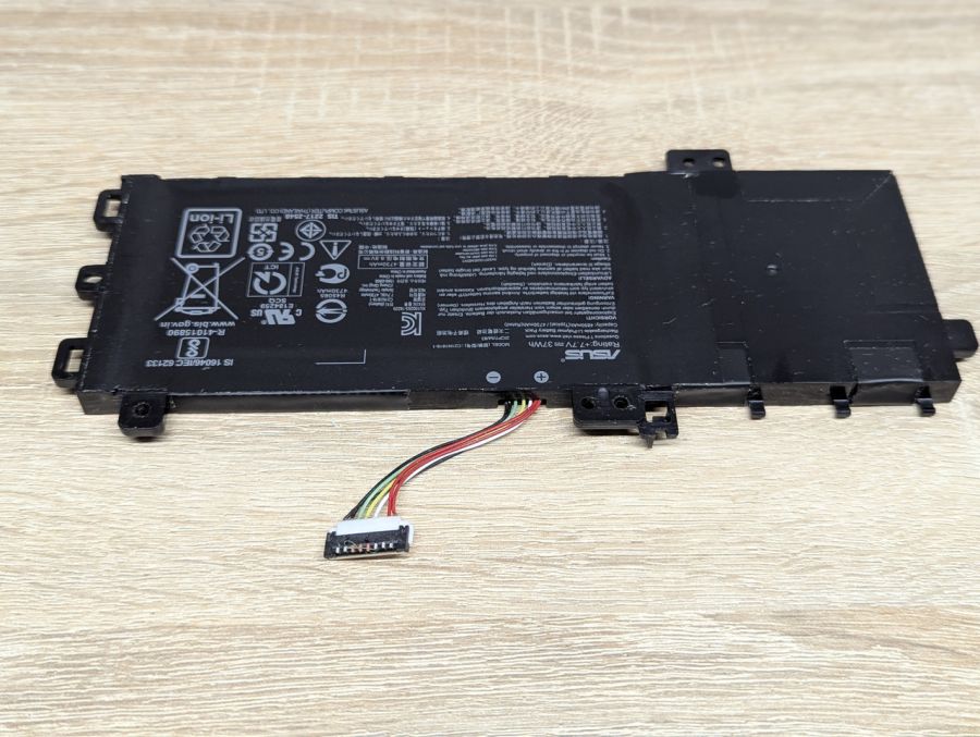Б/В Оригінальна акумуляторна батарея Asus C21N1818-1