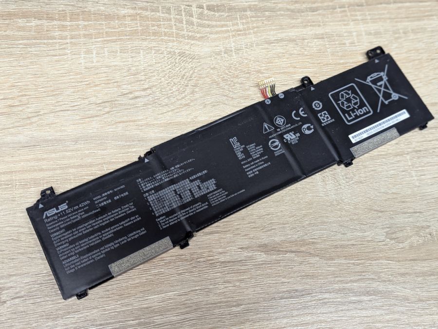 Б/В Оригінальна акумуляторна батарея Asus B31N1822