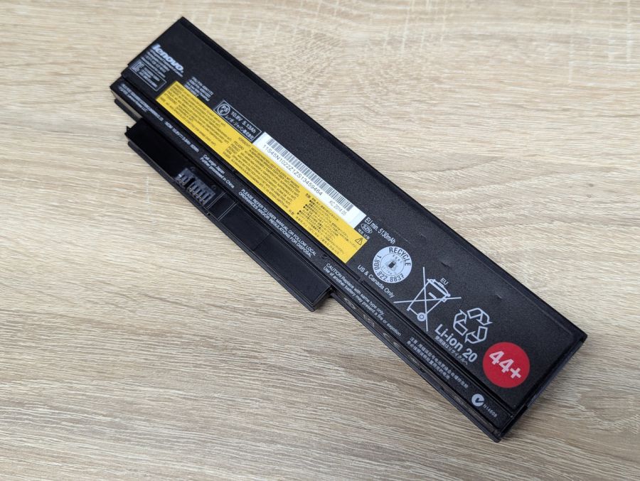 Б/В Оригінальна акумуляторна батарея Lenovo 45N1172
