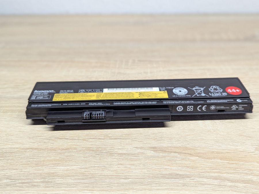 Б/В Оригінальна акумуляторна батарея Lenovo 45N1172