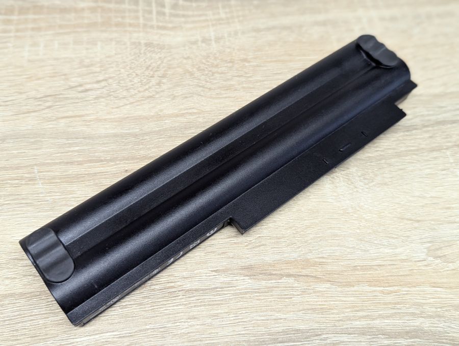 Б/В Оригінальна акумуляторна батарея Lenovo 45N1172