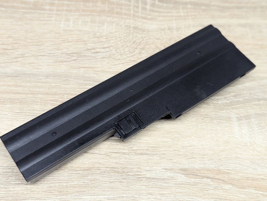 Б/В Оригінальна акумуляторна батарея Lenovo 42T4569,92P1142