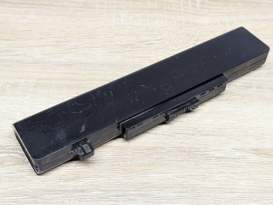 Б/В Оригінальна акумуляторна батарея Lenovo L11S6Y01