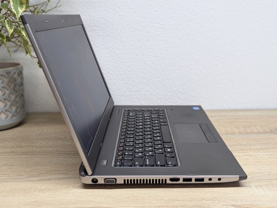 Уцінка! Ноутбук Б/В Dell Vostro 15-3560, Intel Core i5-3230M, DDR3 8 GB, SSD 128GB, 15.6" HD