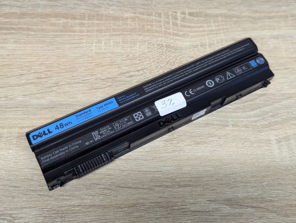 Б/В Оригінальна акумуляторна батарея Dell 8858X