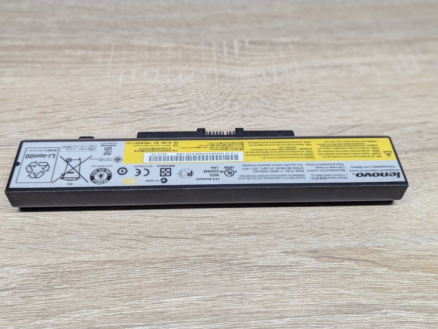 Б/В Оригінальна акумуляторна батарея Lenovo L11L6Y01