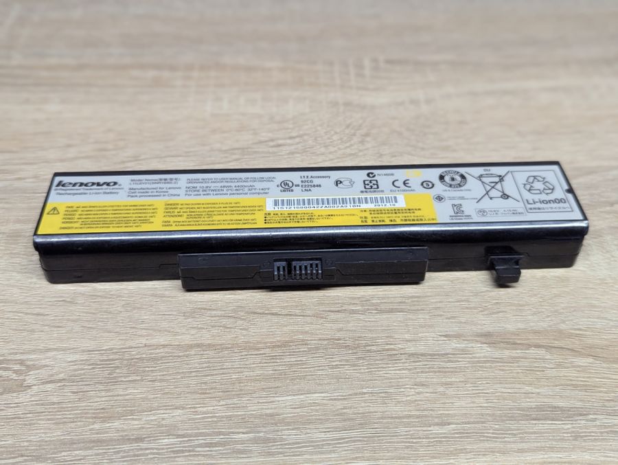Б/В Оригінальна акумуляторна батарея Lenovo L11L6Y01