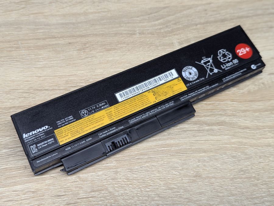 Б/В Оригінальна акумуляторна батарея Lenovo 42T4865
