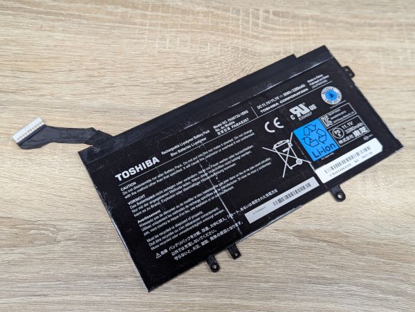 Б/В Оригінальна акумуляторна батарея Toshiba PA5073U-1BRS