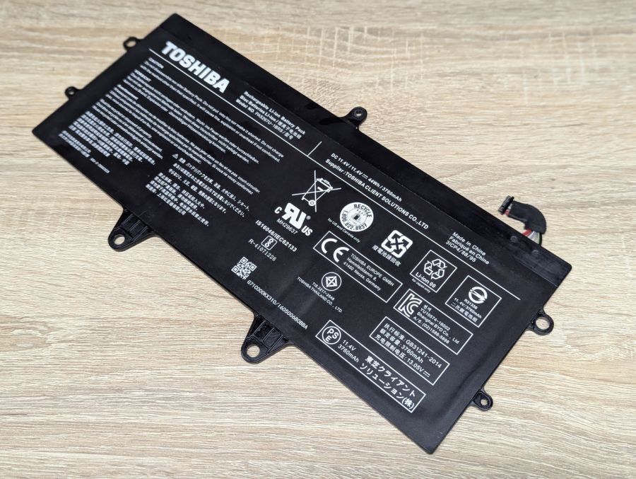 Б/В Оригінальна акумуляторна батарея Toshiba PA5267U-1BRS