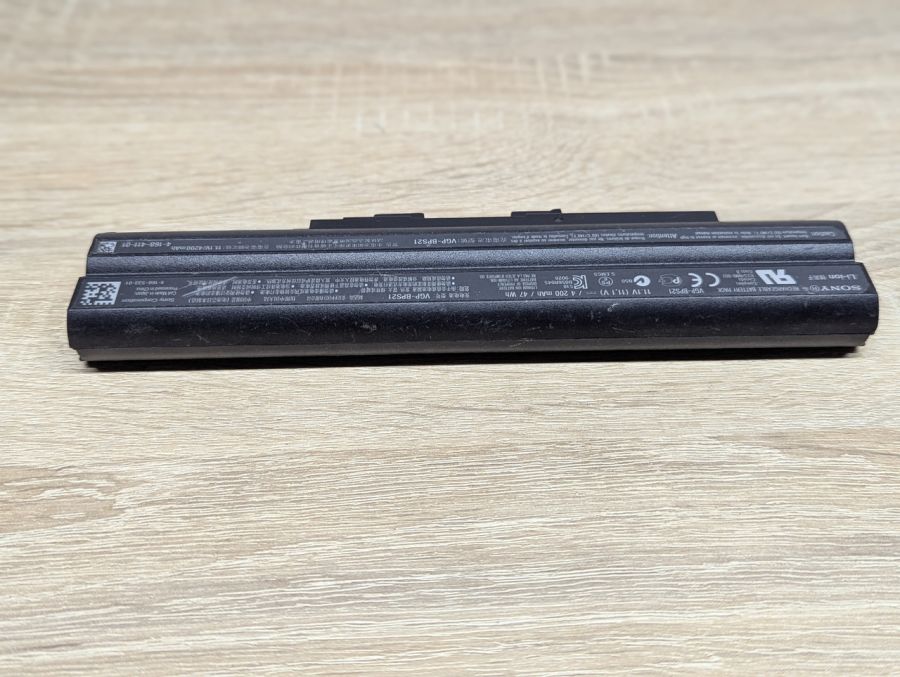 Б/В Оригінальна акумуляторна батарея Sony VGP-BPS21