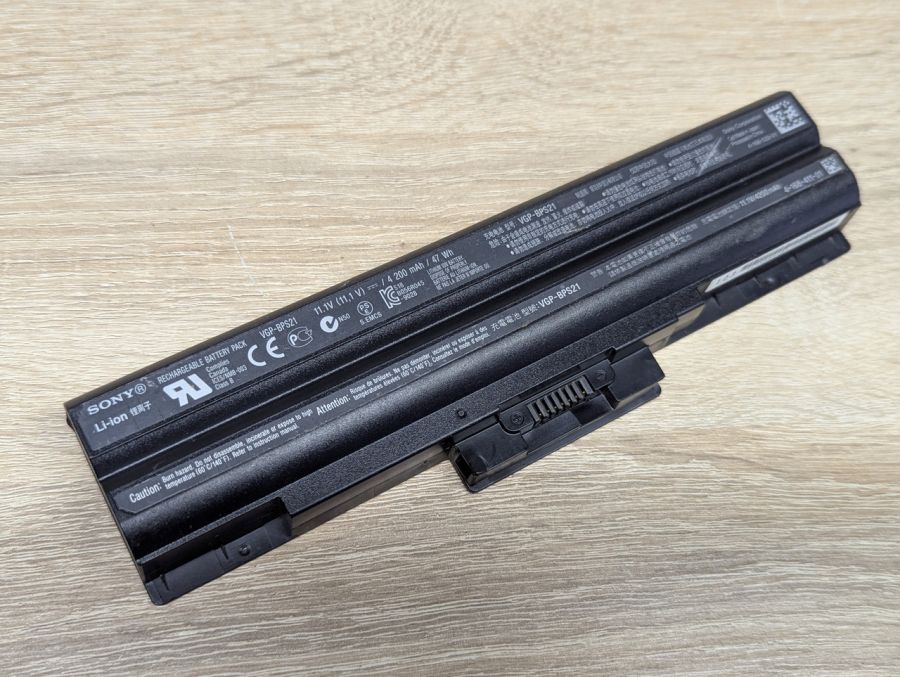 Б/В Оригінальна акумуляторна батарея Sony VGP-BPS21