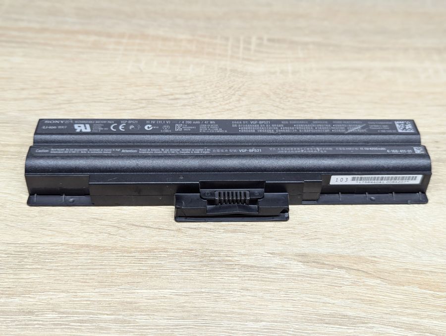 Б/В Оригінальна акумуляторна батарея Sony VGP-BPS21