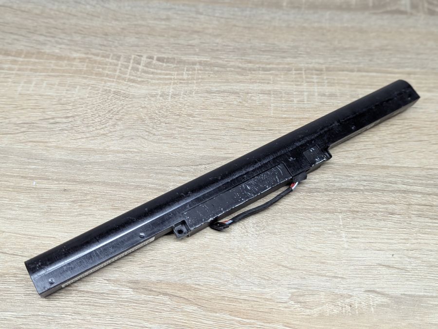 Б/В Оригінальна акумуляторна батарея Lenovo L14L4E01