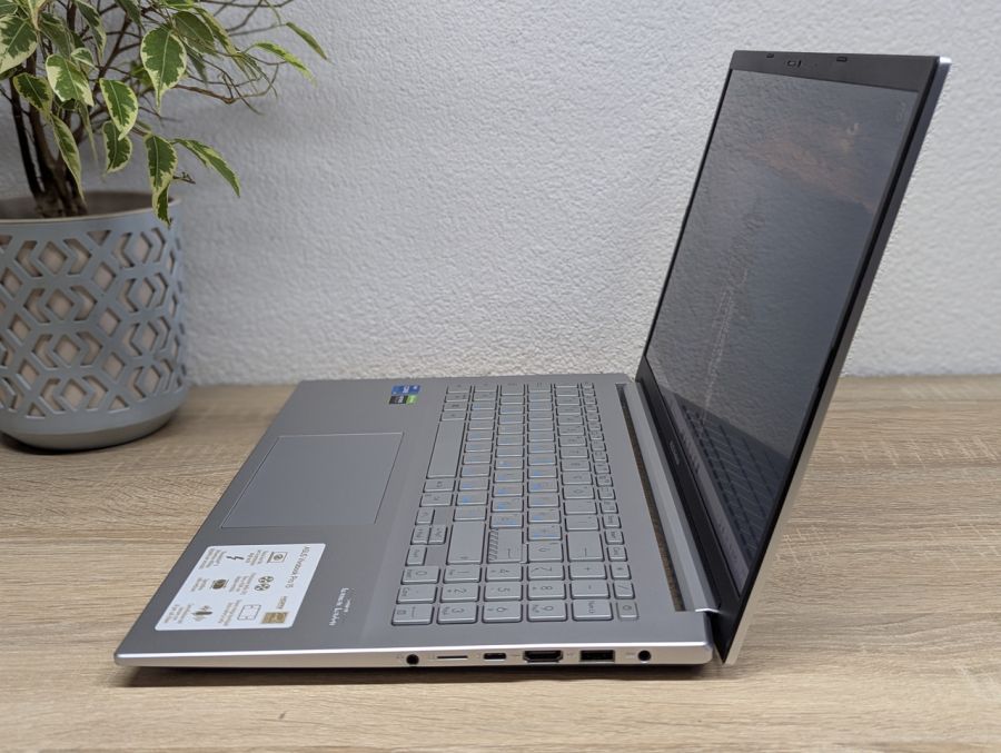 Ноутбук Б/В ASUS Vivobook Pro 15 K3500P, Intel Core i5-11300H, DDR4 8 GB, SSD 1TB, NVIDIA GeForce RTX 3050, 15" Full HD