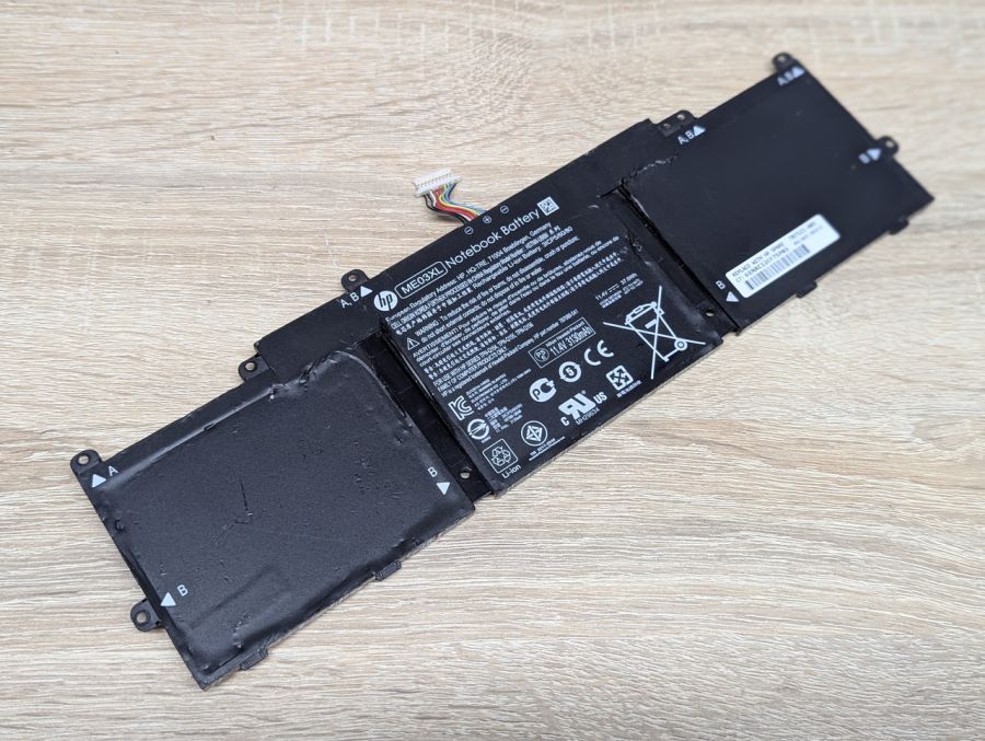 Б/В Оригінальна акумуляторна батарея HP ME03XL