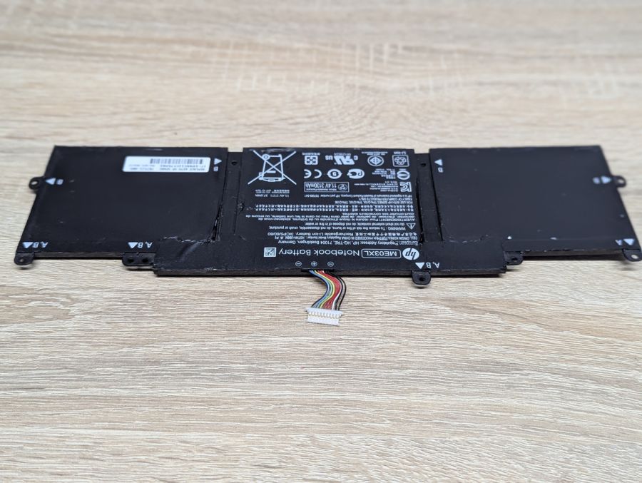 Б/В Оригінальна акумуляторна батарея HP ME03XL