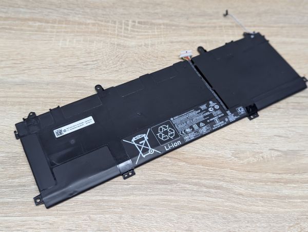 Б/В Оригінальна акумуляторна батарея HP SU06XL