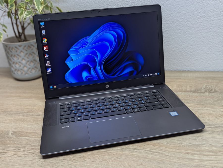 Ноутбук Б/В HP ZBook Studio G3, Intel Core i7-6700HQ, DDR4, SSD 512GB, NVIDIA Quadro M1000M, 15.6" Full HD