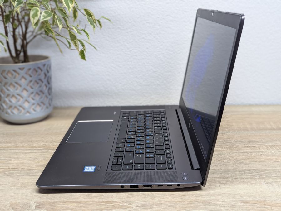 Ноутбук Б/В HP ZBook Studio G3, Intel Core i7-6700HQ, DDR4, SSD 512GB, NVIDIA Quadro M1000M, 15.6" Full HD
