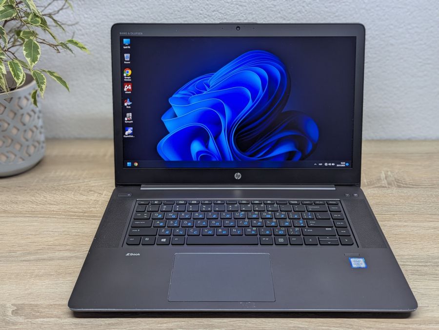 Ноутбук Б/В HP ZBook Studio G3, Intel Core i7-6700HQ, DDR4, SSD 512GB, NVIDIA Quadro M1000M, 15.6" Full HD