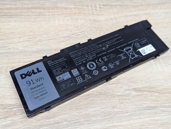 Б/В Оригінальна акумуляторна батарея Dell MFKVP
