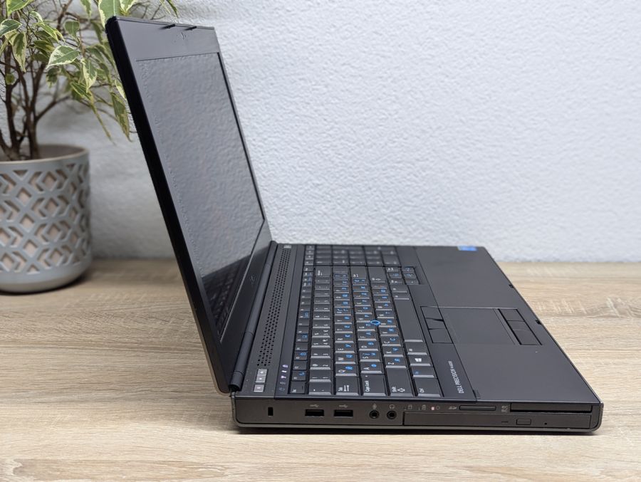 Ноутбук Б/В Dell Precision M4800, Intel Core i7-4710MQ, DDR3 32 GB, SSD 360GB, NVIDIA Quadro K2100M 2Gb, 15" Full HD