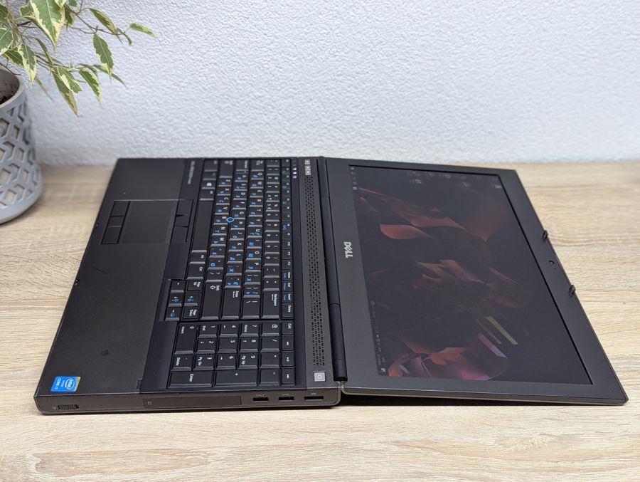 Ноутбук Б/В Dell Precision M4800, Intel Core i7-4710MQ, DDR3 32 GB, SSD 360GB, NVIDIA Quadro K2100M 2Gb, 15" Full HD