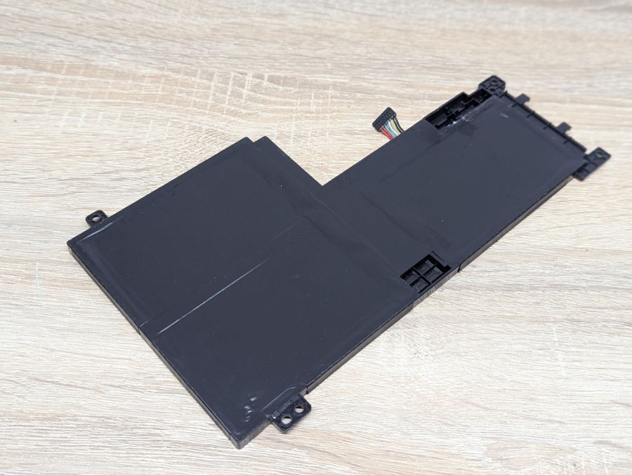 Б/В Оригінальна акумуляторна батарея Lenovo L19L3PF2