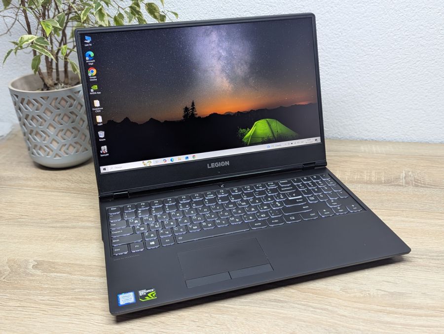Ноутбук Б/В Lenovo Legion Y530-15ICH-1060, Intel Core i7-8750H, DDR4 32 GB, SSD 512GB, GeForce GTX 1060 6Gb, 15" Full HD