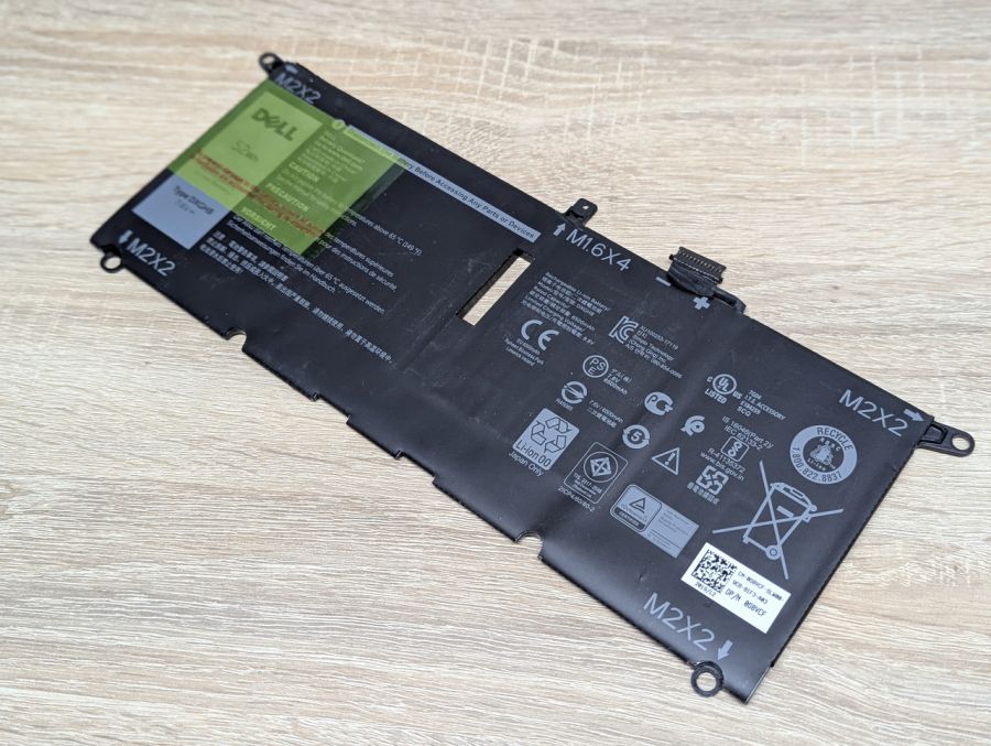 Б/В Оригінальна акумуляторна батарея Dell DXGH8
