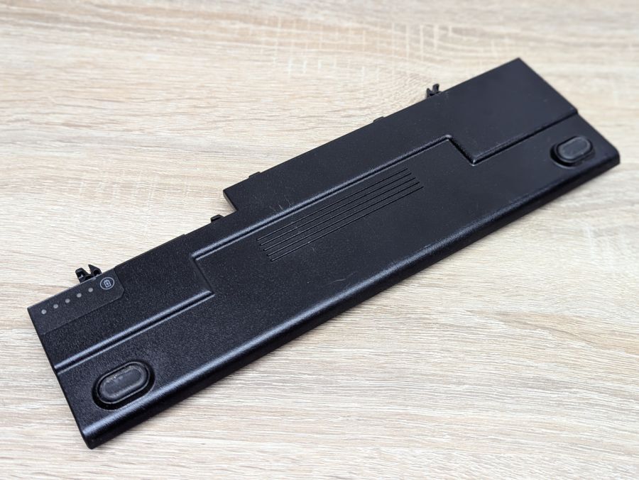 Б/В Оригінальна акумуляторна батарея Dell GG386