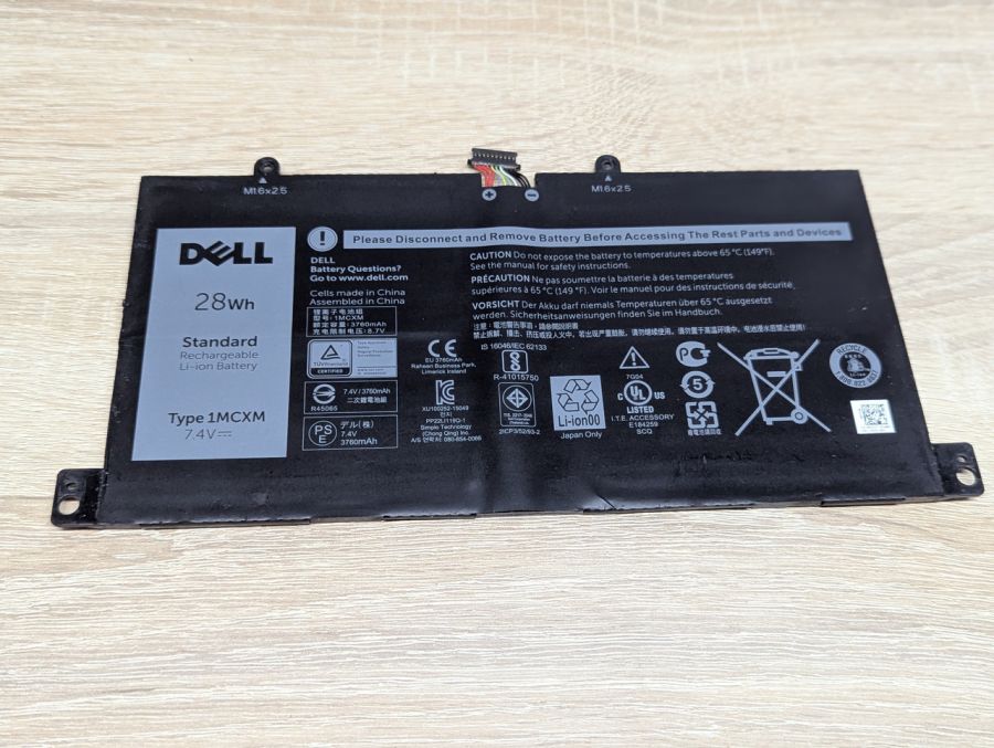 Б/В Оригінальна акумуляторна батарея Dell 1MCXM
