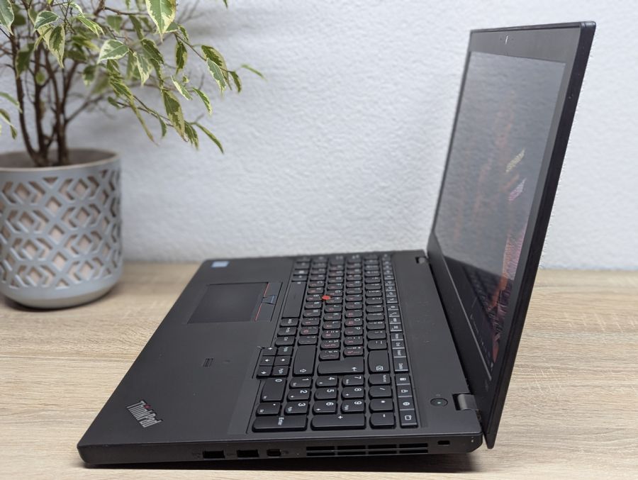 Уцінка! Ноутбук Б/В Lenovo ThinkPad T560, Intel Core i5-6300U, DDR3, SSD 128GB, 15.6" Full HD