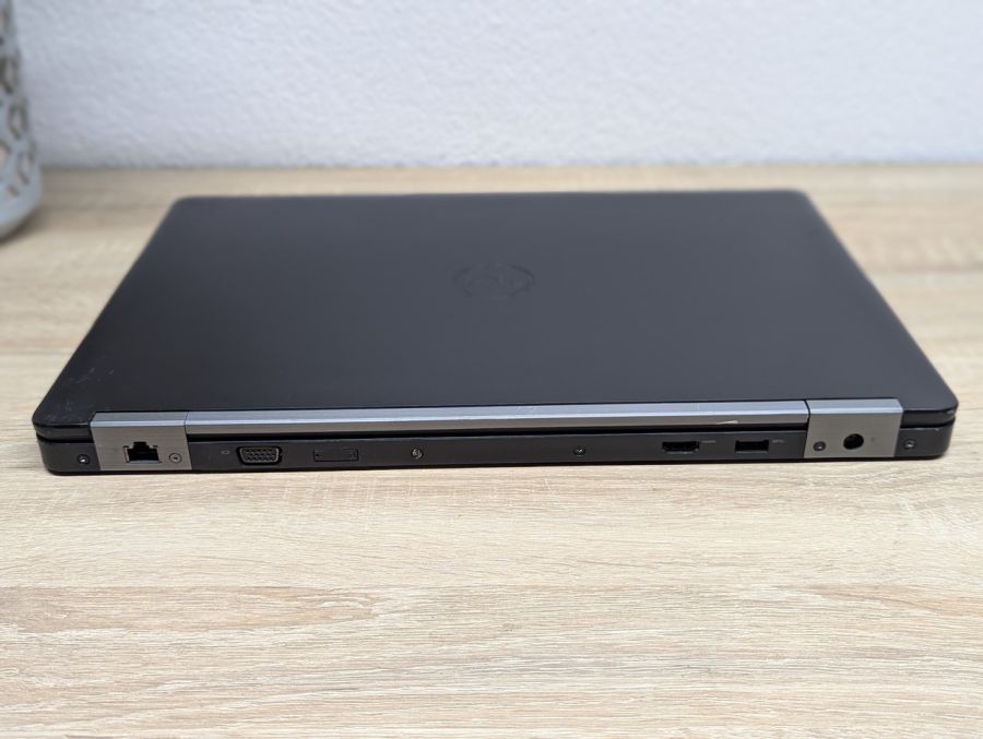 Уцінка! Ноутбук Б/В Dell Latitude E5570, Intel Core i5-6440HQ, DDR4 16 GB, SSD 256GB, AMD Radeon R7 M370 2Gb, 15.6" Full HD