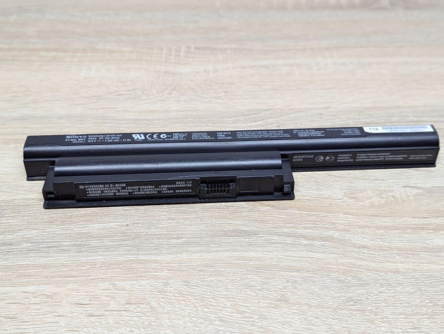 Б/В Оригінальна акумуляторна батарея Sony VGP-BPS26