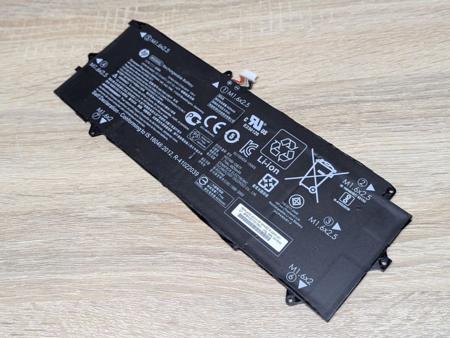 Б/В Оригінальна акумуляторна батарея HP MG04XL