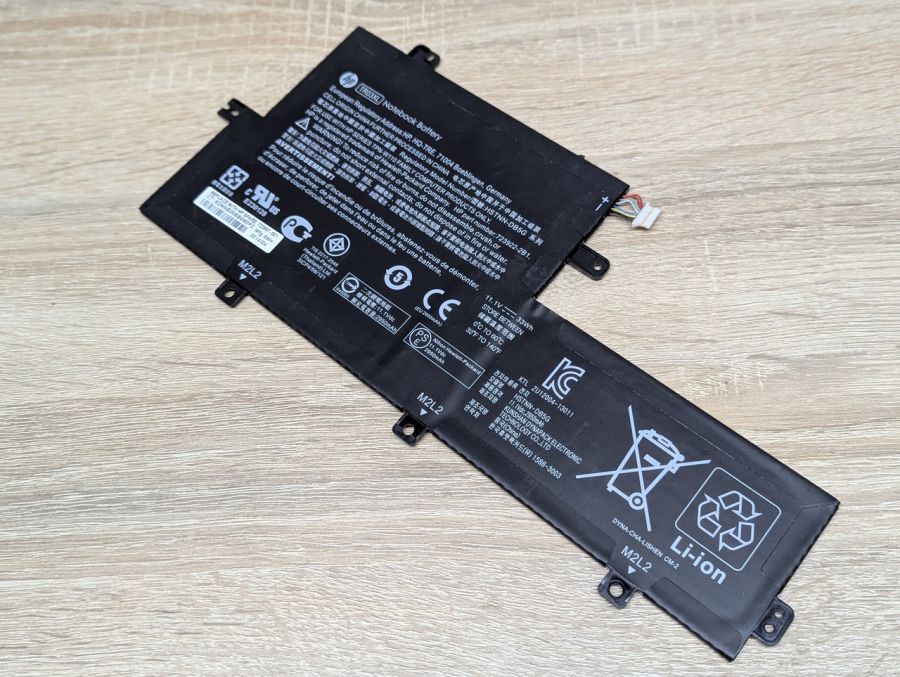 Б/В Оригінальна акумуляторна батарея HP TR03XL