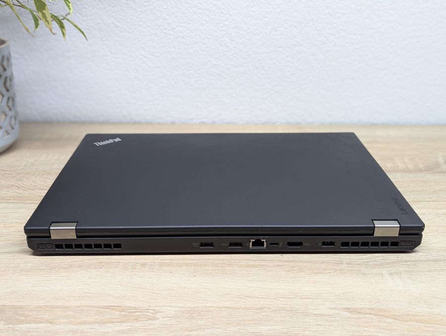 Ноутбук Б/В Lenovo ThinkPad P50, Intel Core i7-6820HQ, DDR4 24 GB, SSD 128GB + SSD 256GB, NVIDIA Quadro M2000M 4 gb, 15.6" Full HD