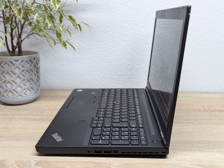 Ноутбук Б/В Lenovo ThinkPad P50, Intel Core i7-6820HQ, DDR4 24 GB, SSD 128GB + SSD 256GB, NVIDIA Quadro M2000M 4 gb, 15.6" Full HD