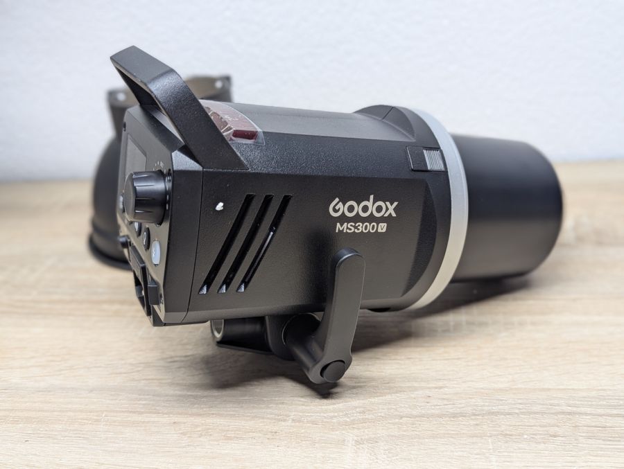 Новий Студійний спалах Godox MS300 V