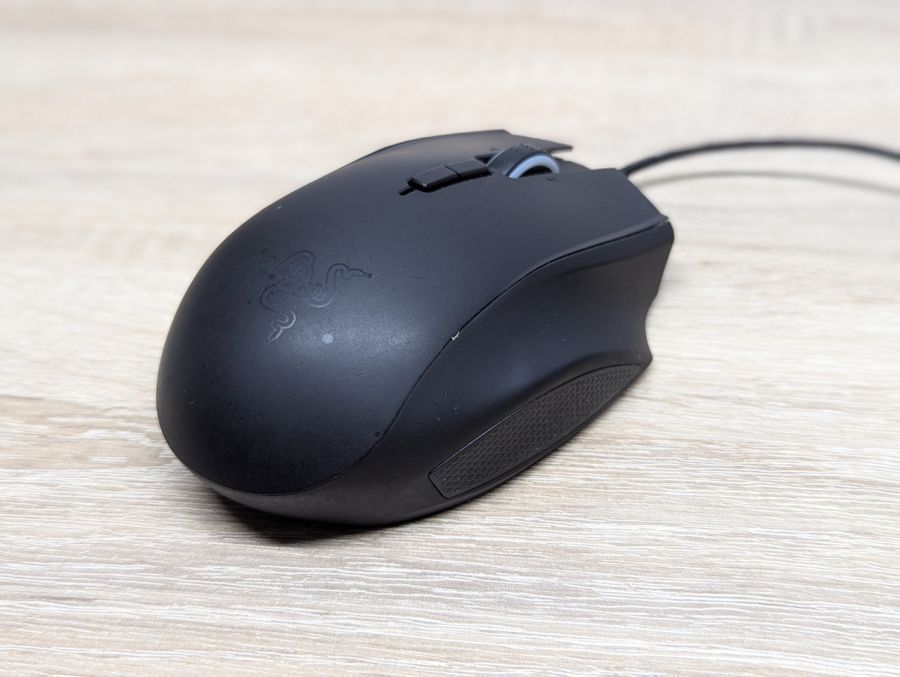Новий Дротова ігрова миша Razer Naga Chroma RZ01-0161