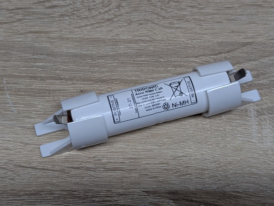 Новий Акумуляторні блоки Tridonic Ni-MH C 2A Qty5 [ProductHub SKU Ni-MH]