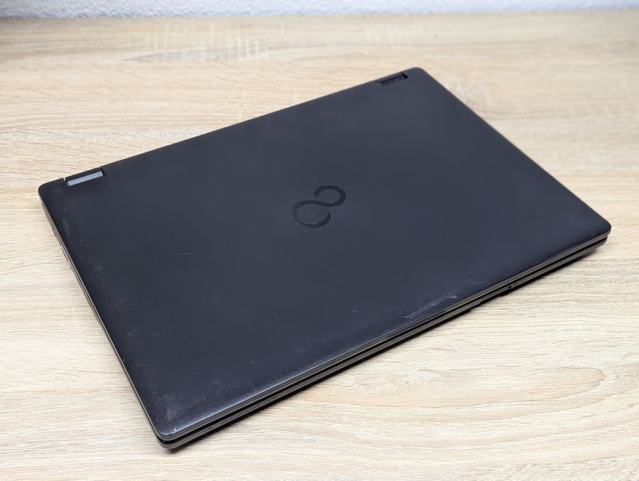 Ноутбук Б/В Fujitsu LifeBook E5410, Intel Core i5-10210U, DDR4 16 GB, SSD 256GB, 14" Full HD