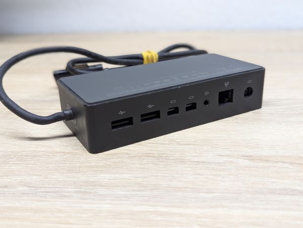 Б/В Док-станція Microsoft Surface Dock 1661