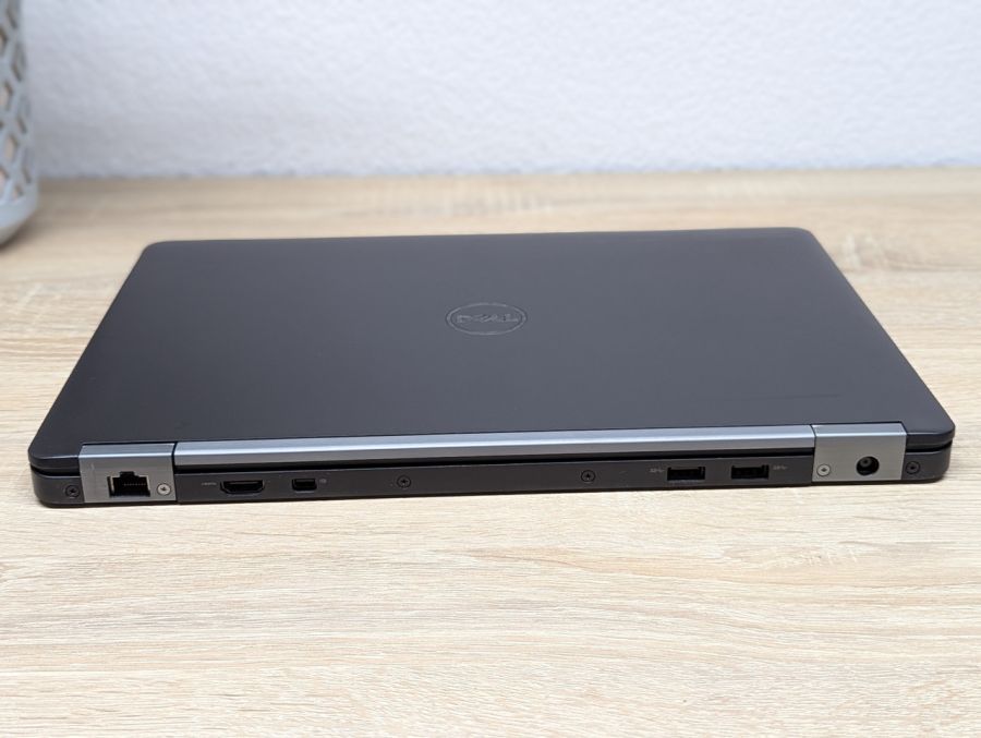 Ноутбук Б/В Dell Latitude E7470, Intel Core i7-6600U, DDR4 8 GB, SSD 128GB, 14" Full HD