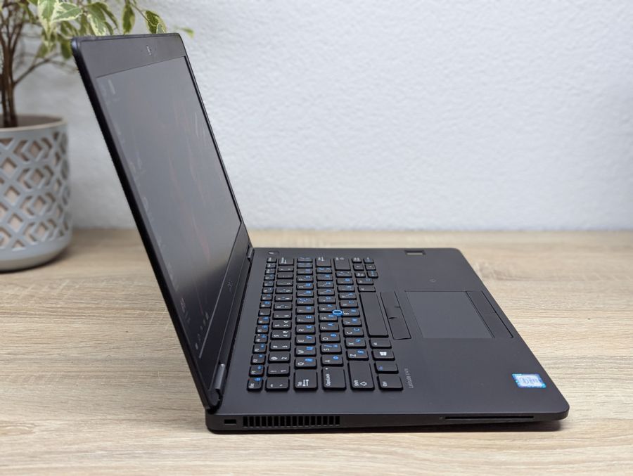 Ноутбук Б/В Dell Latitude E7470, Intel Core i7-6600U, DDR4 8 GB, SSD 128GB, 14" Full HD
